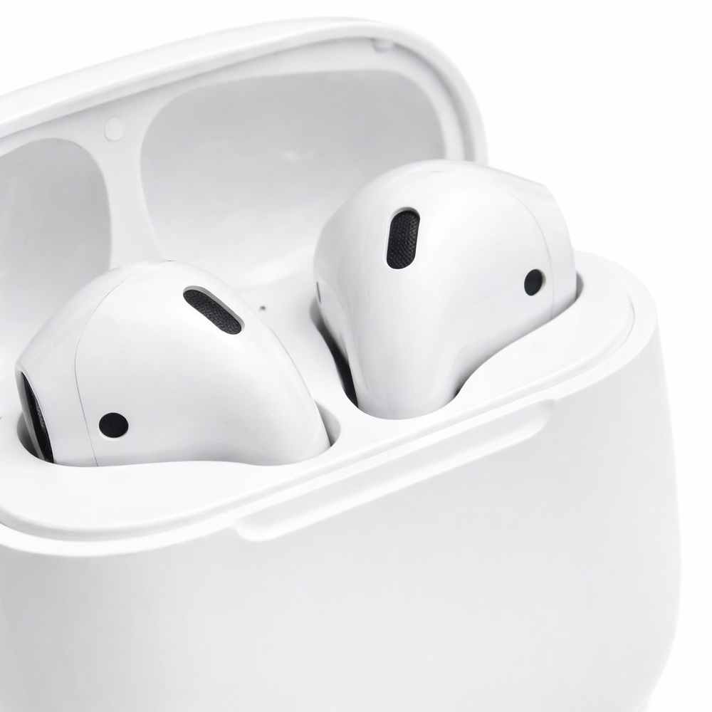 Apple AirPods Gen 2 A2031 Wireless Earbuds